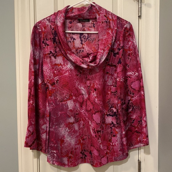 Fabulous Fuchsia Snake! Natori 100% Silk Cowl Top - Picture 5 of 9